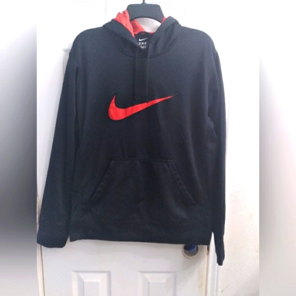 Nike Classic Black Pullover Hoodie with Red Swoosh‎ Logo Athletic Sweatshirt